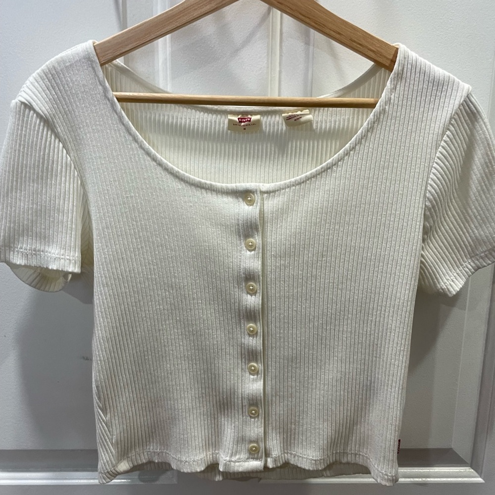 Levi’s crop top.